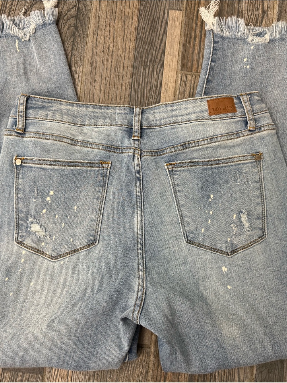 Judy Blue Boyfriend Fit paint splatter distressed Jeans - size 13/31 - Picture 3 of 7